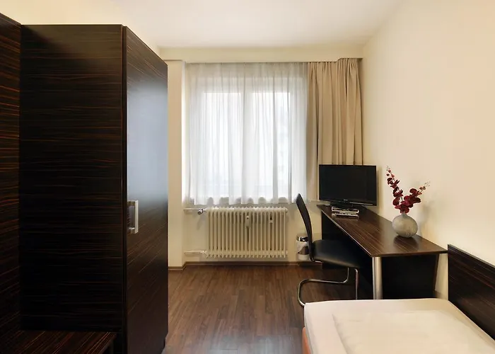 Hotel Fair Frankfurt - Europaallee Messe 3*