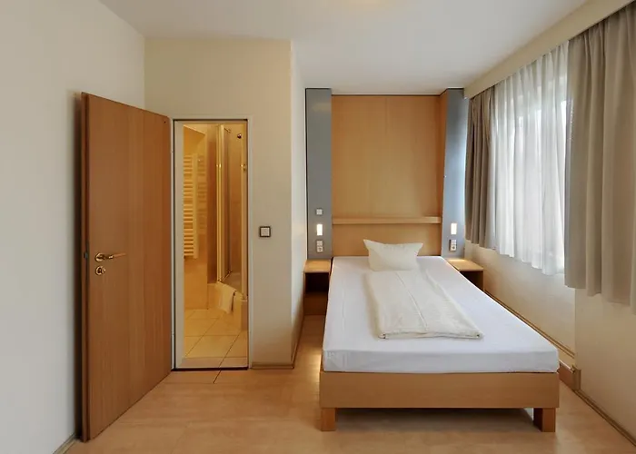 Fair Frankfurt - Europaallee Messe Hotel 3*