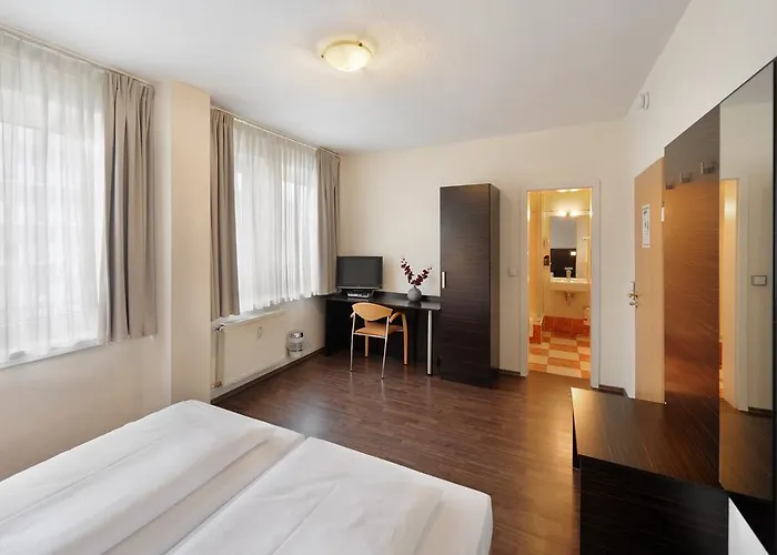Fair Frankfurt - Europaallee Messe Hotel 3*