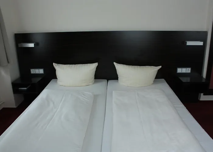 Hotel Fair Frankfurt - Europaallee Messe 3*
